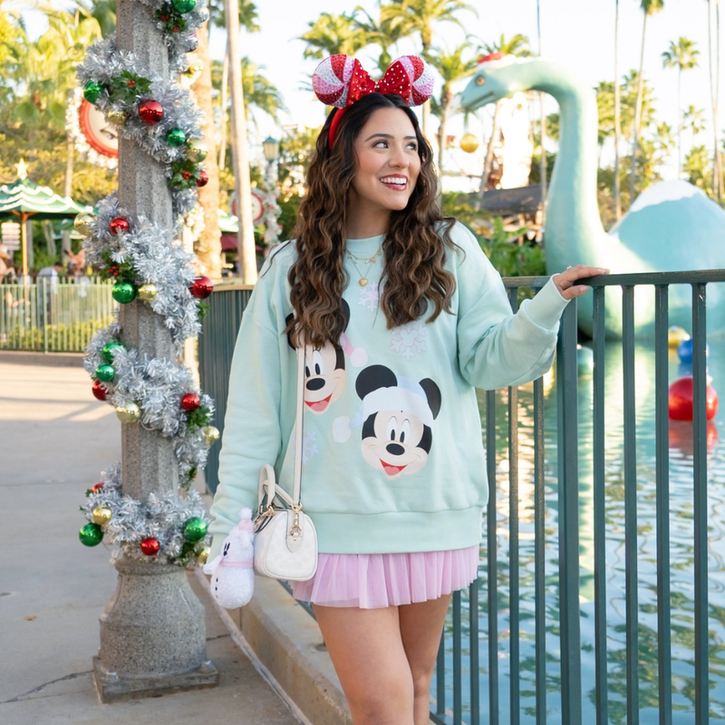 Signature Holiday 2025 Crew