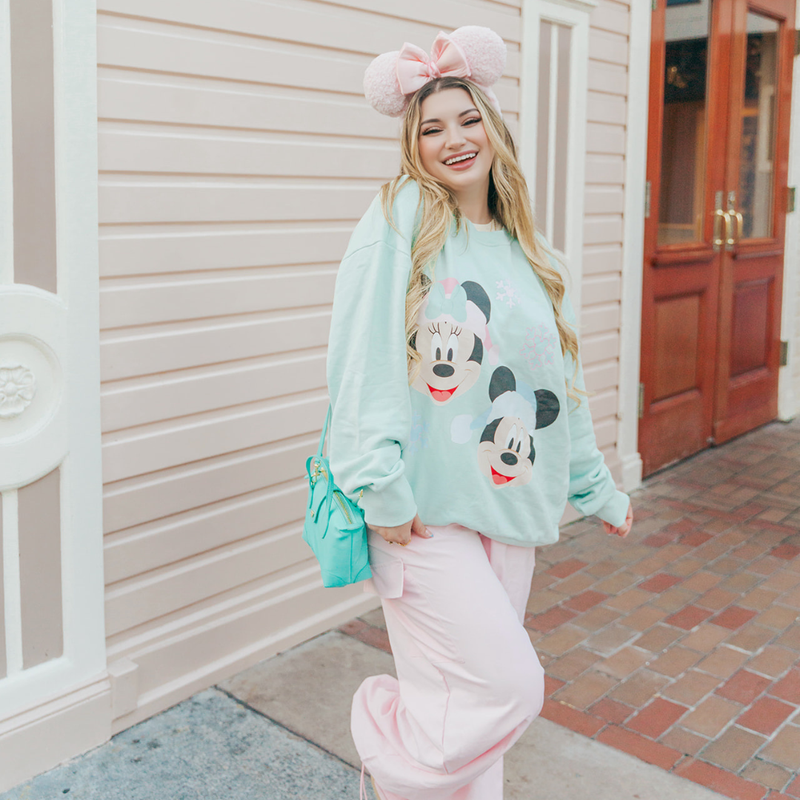 Signature Holiday 2025 Crew